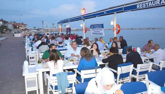 Ticaret Borsasından Ayvacık ve Küçükkuyu üyelerine iftar yemeği