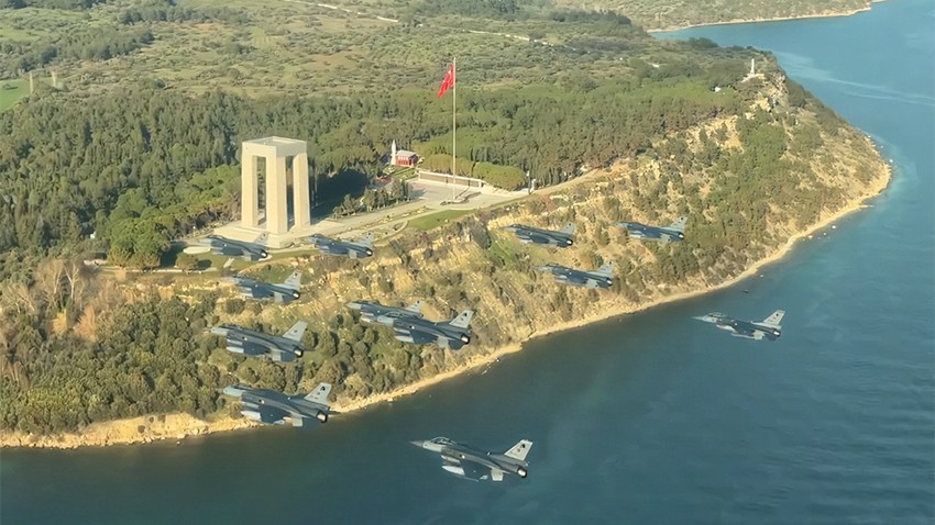 Çanakkale Geçilmez Mesajı Semalardan Verildi