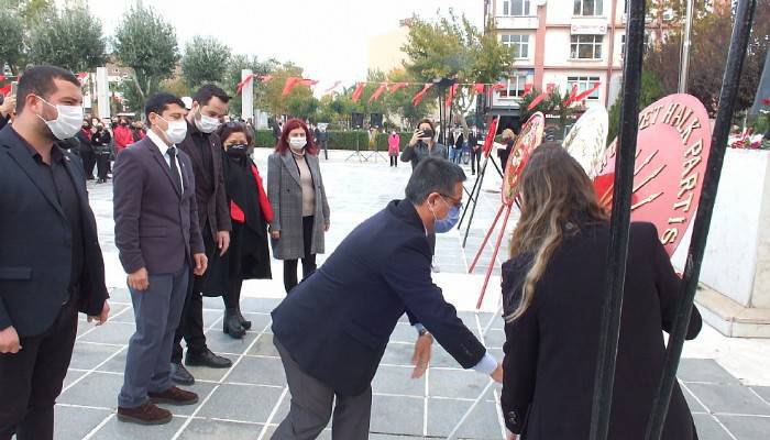 İYİ Parti ve CHP Atatürk’ü ayrı andı