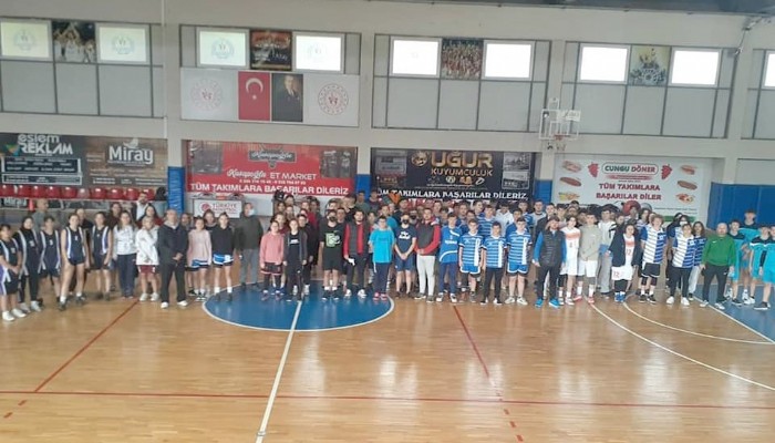 Liseler Arası Cumhuriyet Bayramı Tek Pota Basketbol Turnuvası Yapıldı