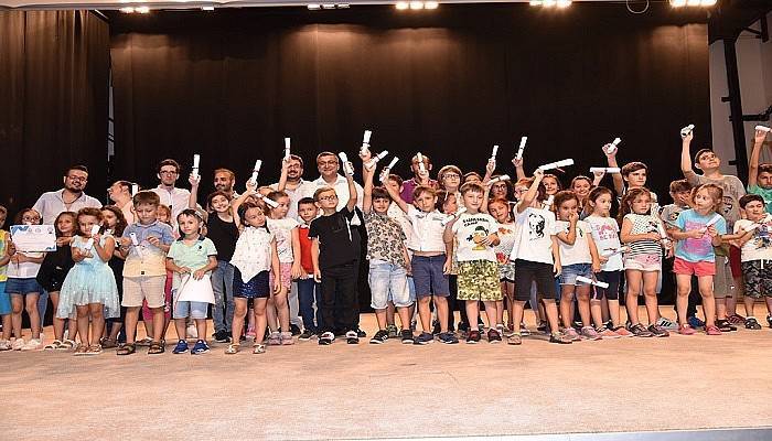Çan Belediyesi Çocuk ve Kültür Evi yaz kurslarında 60 öğrenci mezun oldu