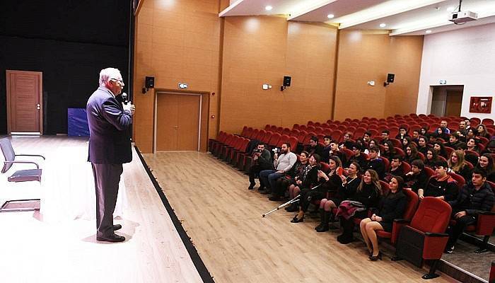 Başkan Gökhan “Belediye Başkanı Yönetici Değil Temsilcidir”