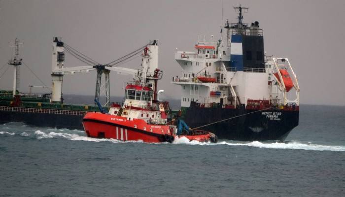 Karaya oturan ‘Kemet Star’ kargo gemisinde kurtarma çalışmaları sürüyor 