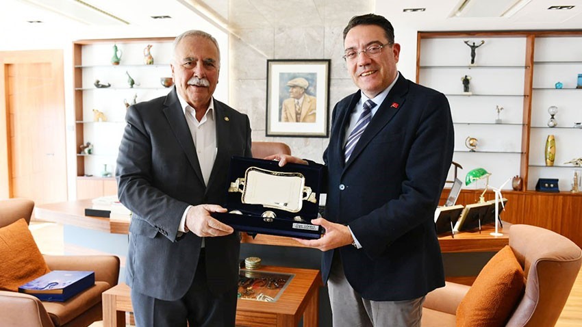 CHP Genel Başkan Yardımcısından Başkan Gökhan’a ziyaret