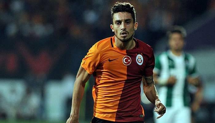 Galatasaray, Alex Telles'i borsaya bildirdi