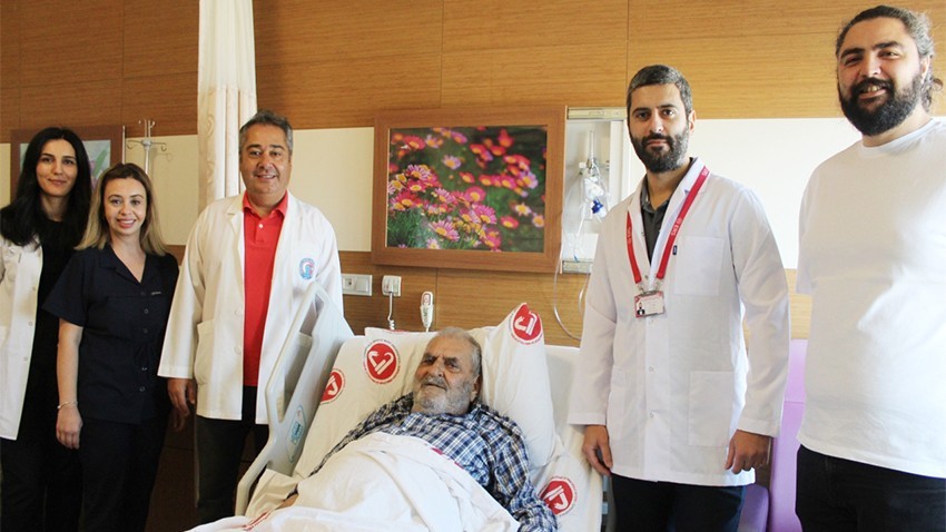 ÇOMÜ Hastanesi’nde 73 Yaşındaki Hastanın Her İki Akciğerindeki Tümör Alındı