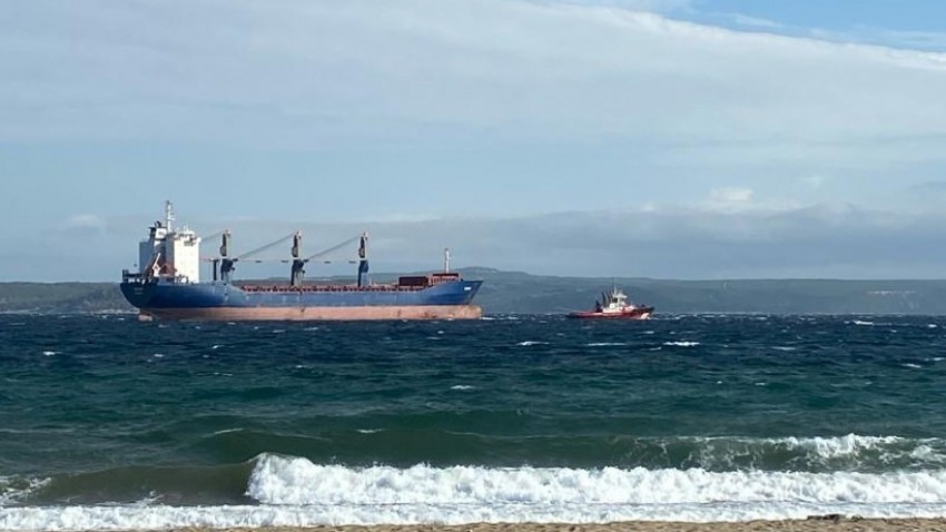 Kargo Gemisi Kumkale Açıklarında Arıza Yaptı(VİDEO)