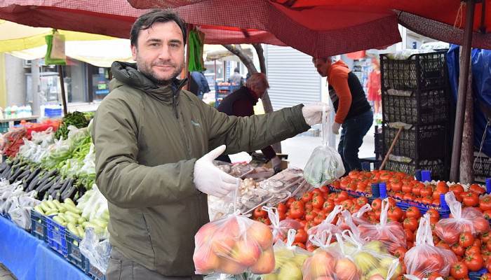 Lapseki'de pazara dışarıdan esnaf alınmadı