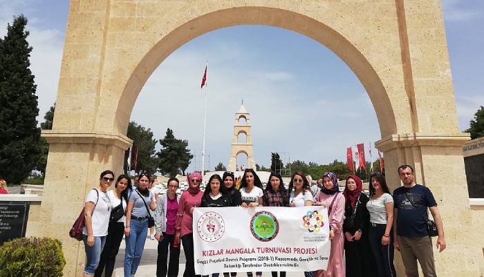 Mangala kazananları soluğu Şehitlik Anıtı’nda aldı
