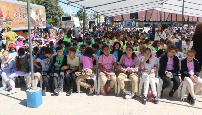 TROYA KÜLTÜR YOLU FESTİVALİ’NDE ŞEHRİN DÖRT BİR YANI SANAT