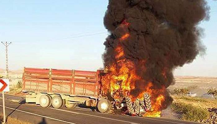 Kamyon tarım işçilerini taşıyan traktöre çarptı: 1 ölü