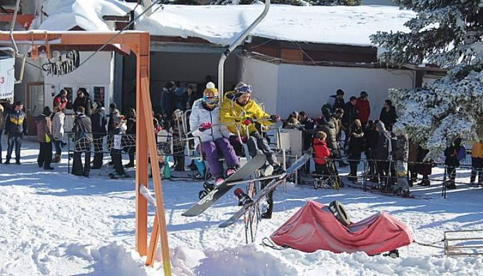 Uludağ’da telesiyej kuyruğu