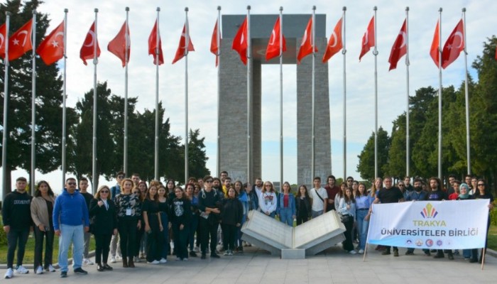 ÇOMÜ Ev Sahipliğinde Çanakkale Kültür ve Çanakkale Şehitlik Gezisi Düzenlendi