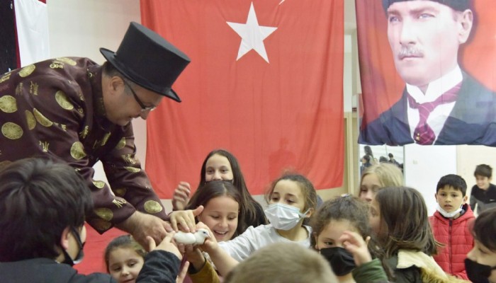 Ramazan çocuk şenliği İle geldi