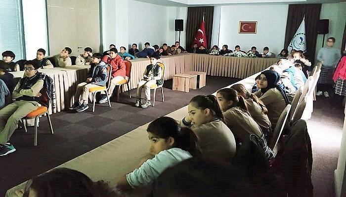 Akif ve Troya Belgeselleri Okullardaki Gösterimleri Devam Ediyor