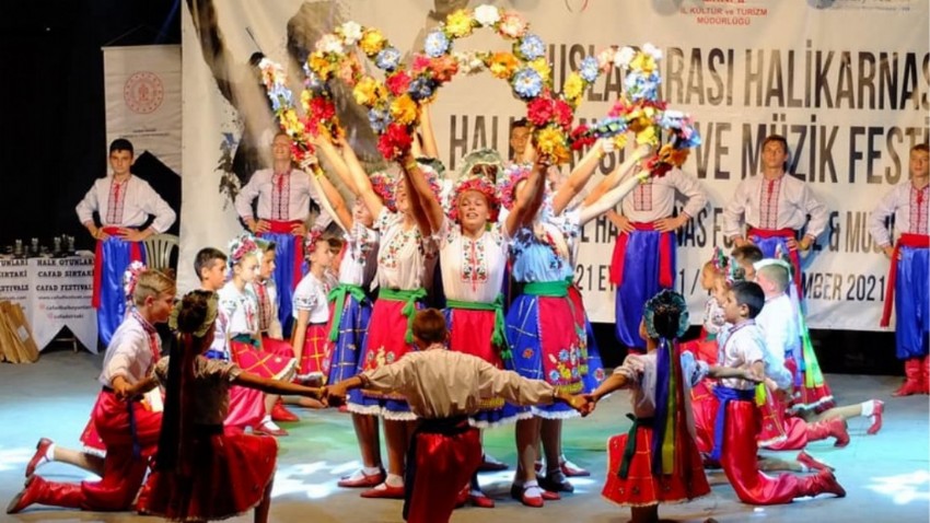 Dünyanın Renkleri Cumhuriyetin 100’üncü yılında Çanakkale’de buluşacak  