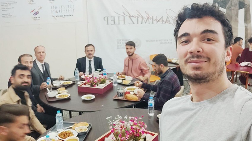 Vali Aktaş, yurttaki öğrencilerle iftarını açtı