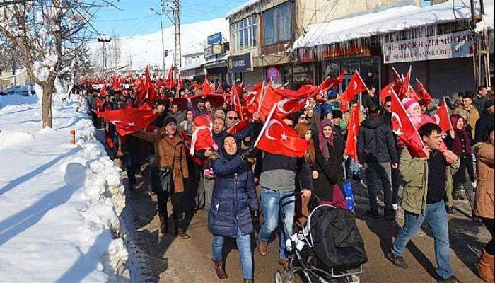 Yürüyüşte halkı kışkırtmaya çalışan şahıs gözaltına alındı