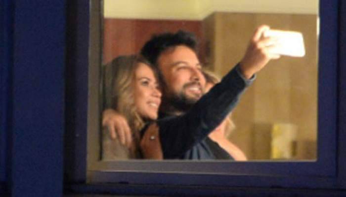  Tarkan'dan gece selfie'si