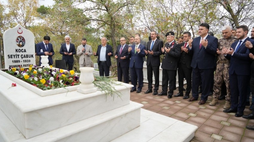 Çanakkale kahramanı Seyit Onbaşı vefatının 84'üncü yılında dualarla anıldı