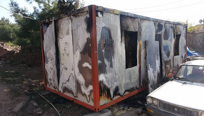 Çanakkale’de konteyner ev yangını: 1 ölü (VİDEO)