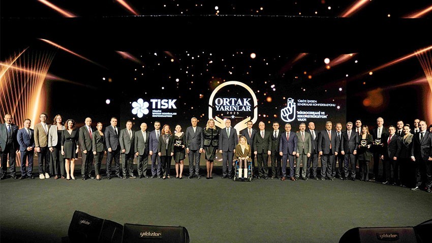 Akçansa’nın Yapay Resif Projesine Ortak Yarınlar Ödülü