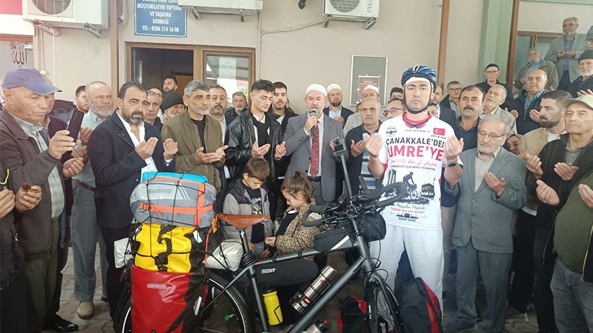 Çanakkale'den Mekke'ye Bisikletle Umre Yolculuğuna Başladı