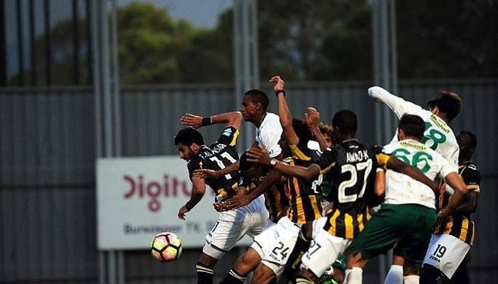 Bursaspor, Arap ekibini farklı mağlup etti