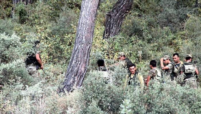 Darbeci askerlerden 3’ü ekmek almak için şehre indi