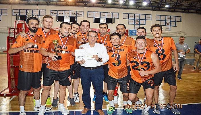  Voleybol Turnuvası Sona Erdi