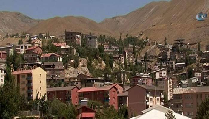 Hakkari’nin il olmaktan çıkarılmasına vatandaşlar tepki gösterdi