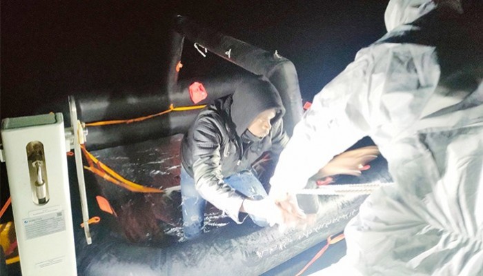 66 Düzensiz Göçmen Kurtarıldı