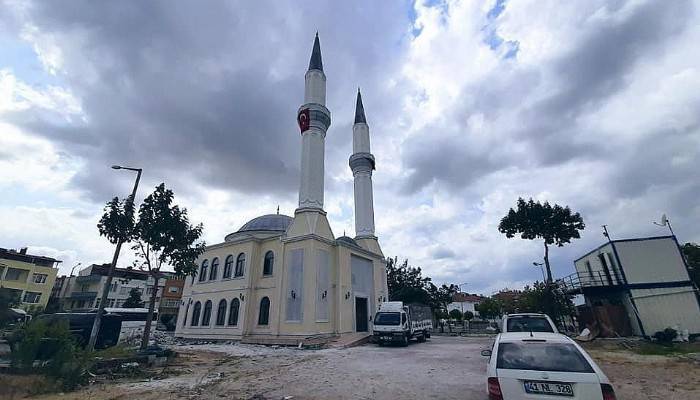 Lapseki Şehitler Camii tamamlanıyor