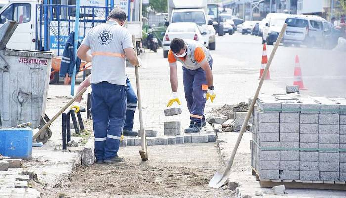 BİGA'DA YOL BAKIM VE ONARIM ÇALIŞMALARI DEVAM EDİYOR