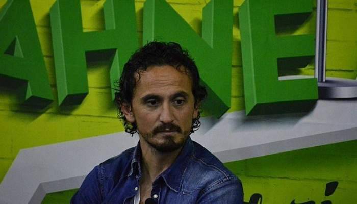 Tuncay Şanlı: Futbola devam etmeyi düşünürken...