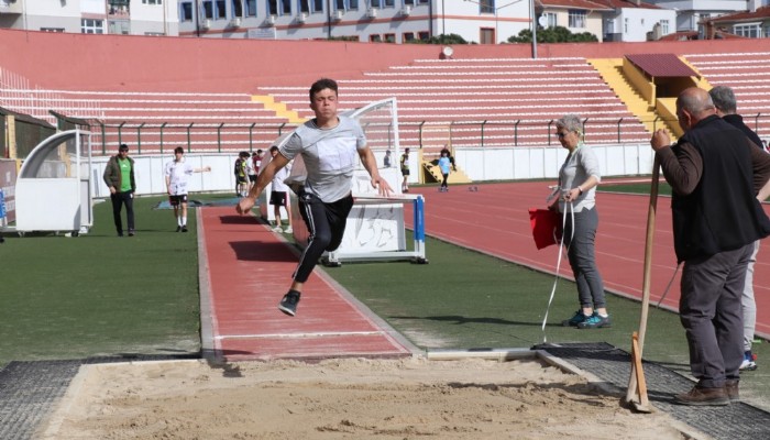 Okul Sporları Puanlı Atletizm Yarışmaları Yapıldı