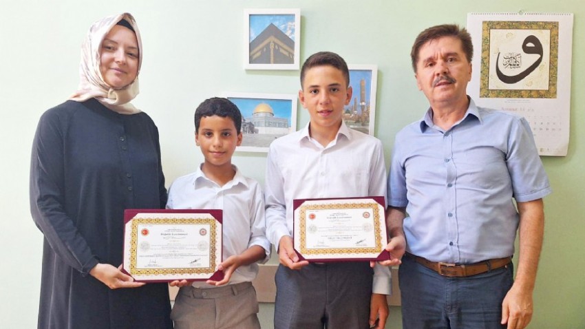 Öğrenciler Hafızlık Belgelerini Aldılar