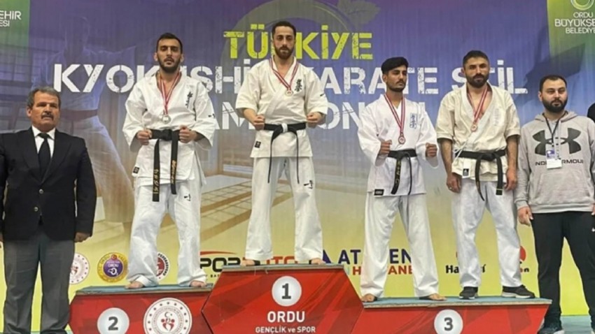 Mahfuz Arıtürk Karatede Türkiye Şampiyonu Oldu