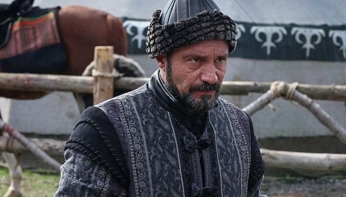  Diriliş Ertuğrul'da iki ayrılık birden