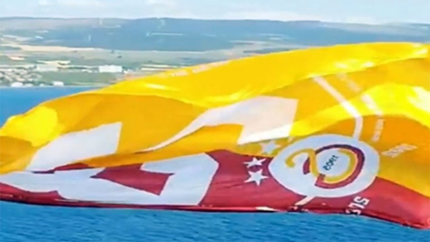 Şampiyon Galatasaray bayrağı Çanakkale Köprüsüne asıldı (VİDEO)