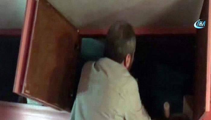 Evlerinde 52,5 kilo esrar ele geçirilen karı koca tutuklandı