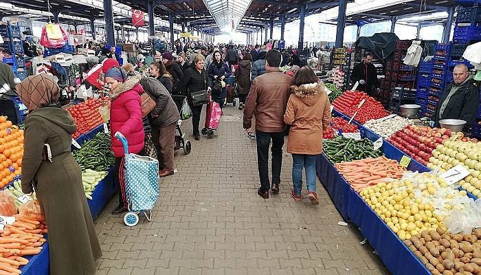 Pazar fiyatları el yakıyor