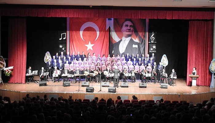 Çanakkaleliler Türk Sanat Müziği şarkıları ile unutulmaz bir gece yaşadı
