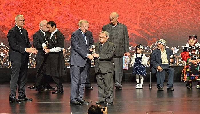 Çanakkale Seramiği Ustası Bütün’e, ‘Yaşayan İnsan Hazineleri' Ödülü