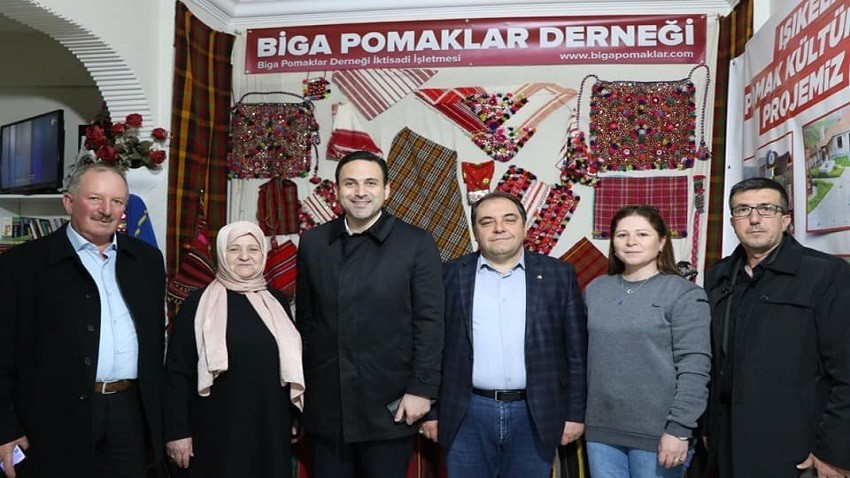   AK PARTİ'DEN BİGA POMAKLAR DERNEĞİ'NE ZİYARET