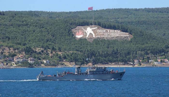  Rus savaş gemisi Çanakkale Boğazı'ndan geçti