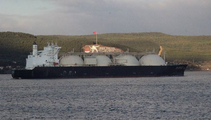 Boğaz tek yönlü trafiğe kapatıldı