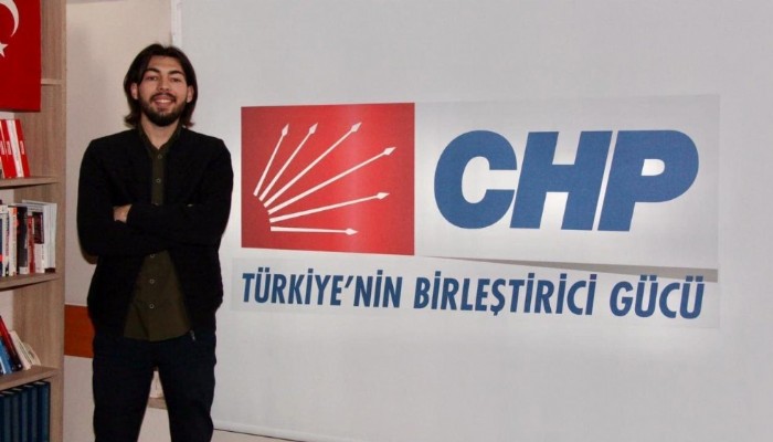 CHP'Lİ GENÇLERDEN PARTİYE DAVET