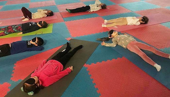 Çanakkale Belediyesi Çocuk Yogası Başladı