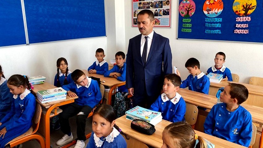 Ayvacık Yukarıköy İlkokulunda Eğitim Törenle Başladı